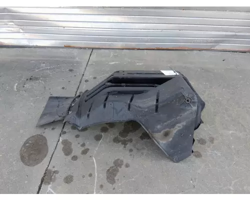 INTERNATIONAL LT FENDER, SPLASH SHIELDGUARD