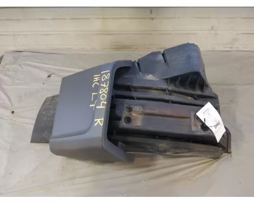 INTERNATIONAL LT FENDER, SPLASH SHIELDGUARD