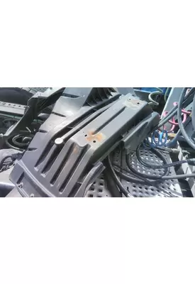 INTERNATIONAL LT FENDER, SPLASH SHIELD/GUARD