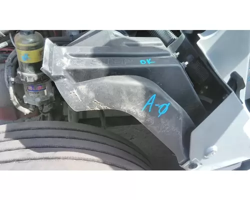 INTERNATIONAL LT FENDER, SPLASH SHIELDGUARD