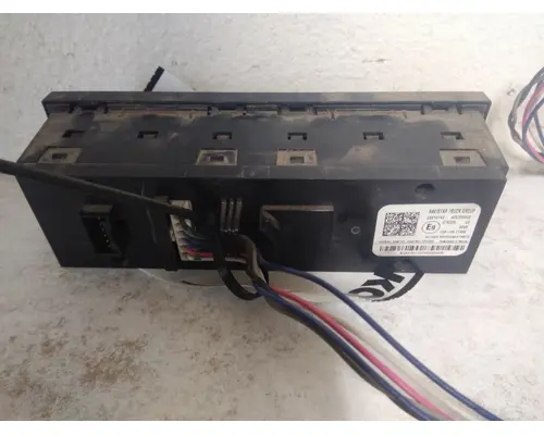 INTERNATIONAL LT FIFTH WHEEL SLIDE SWITCH