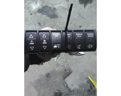 INTERNATIONAL LT FIFTH WHEEL SLIDE SWITCH