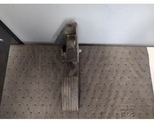 INTERNATIONAL LT FOOT PEDAL