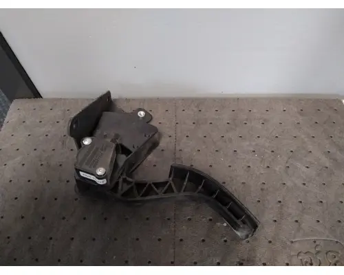 INTERNATIONAL LT FOOT PEDAL