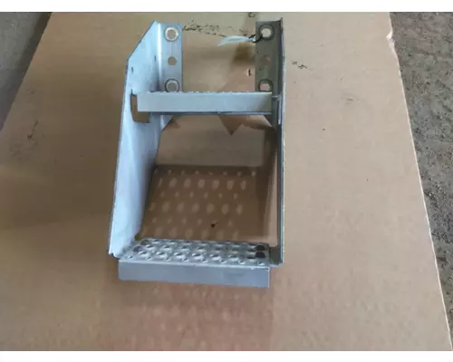 INTERNATIONAL LT FRAME STEP