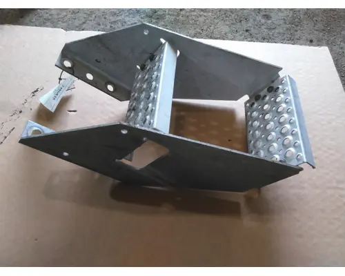 INTERNATIONAL LT FRAME STEP