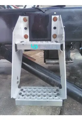 INTERNATIONAL LT FRAME STEP