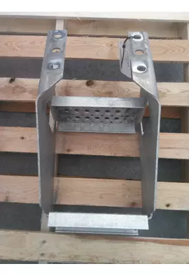 INTERNATIONAL LT FRAME STEP