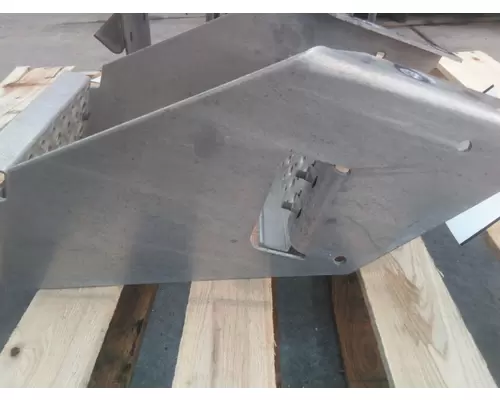 INTERNATIONAL LT FRAME STEP