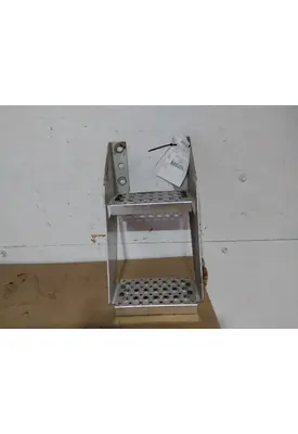 INTERNATIONAL LT FRAME STEP