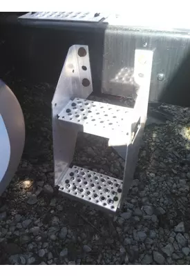 INTERNATIONAL LT FRAME STEP