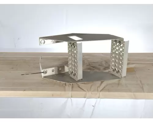 INTERNATIONAL LT FRAME STEP