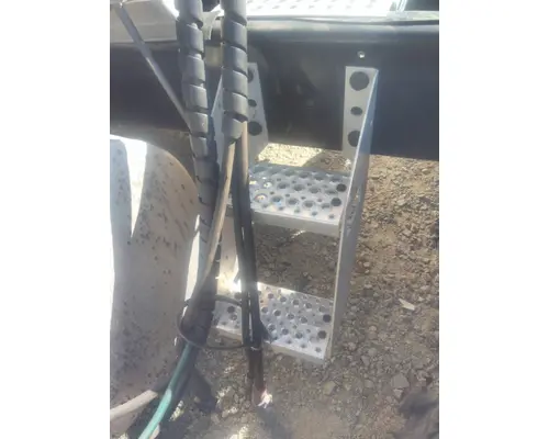 INTERNATIONAL LT FRAME STEP