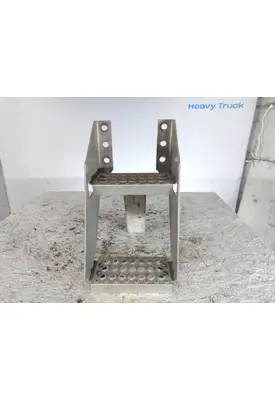 INTERNATIONAL LT FRAME STEP