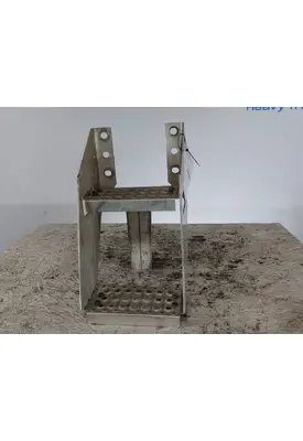 INTERNATIONAL LT FRAME STEP