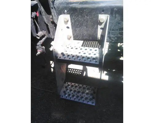 INTERNATIONAL LT FRAME STEP