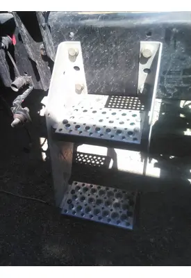 INTERNATIONAL LT FRAME STEP