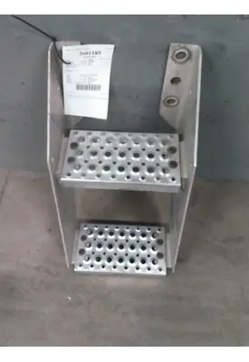 INTERNATIONAL LT FRAME STEP