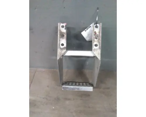 INTERNATIONAL LT FRAME STEP