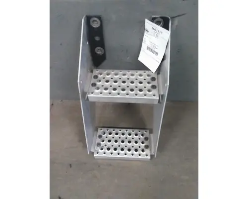 INTERNATIONAL LT FRAME STEP