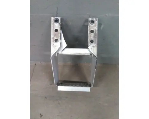 INTERNATIONAL LT FRAME STEP