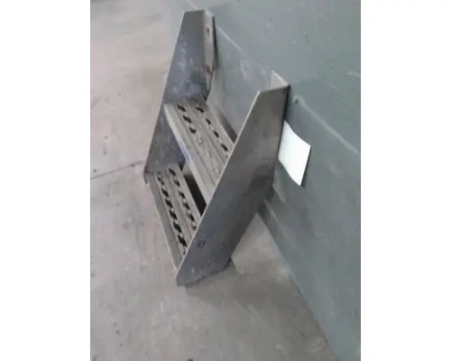 INTERNATIONAL LT FRAME STEP