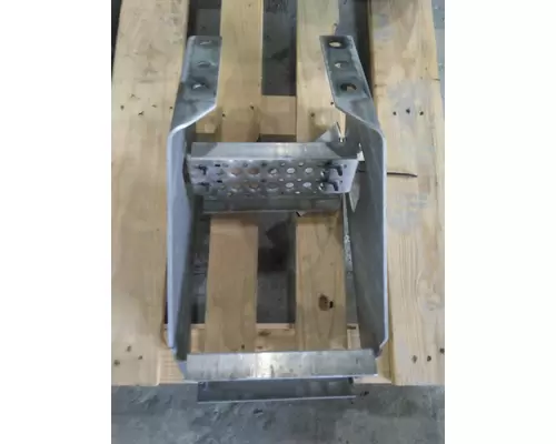 INTERNATIONAL LT FRAME STEP