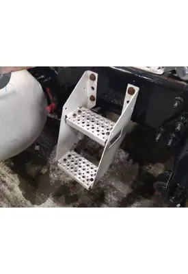 INTERNATIONAL LT FRAME STEP
