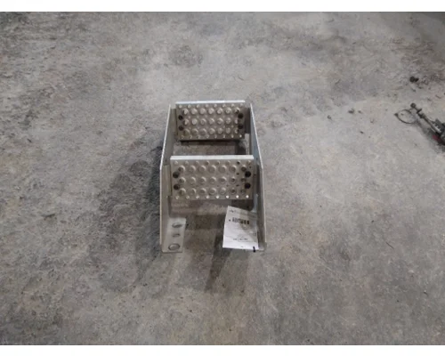 INTERNATIONAL LT FRAME STEP