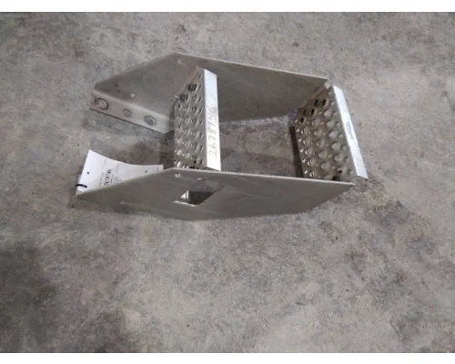 INTERNATIONAL LT FRAME STEP