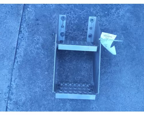 INTERNATIONAL LT FRAME STEP