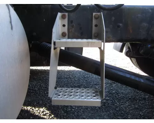 INTERNATIONAL LT FRAME STEP