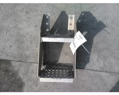 INTERNATIONAL LT FRAME STEP