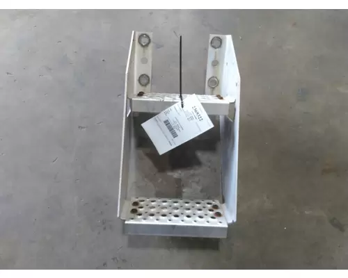 INTERNATIONAL LT FRAME STEP