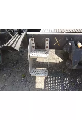 INTERNATIONAL LT FRAME STEP