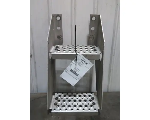 INTERNATIONAL LT FRAME STEP