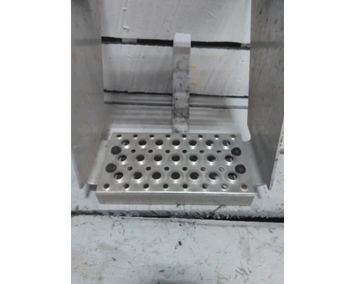 INTERNATIONAL LT FRAME STEP