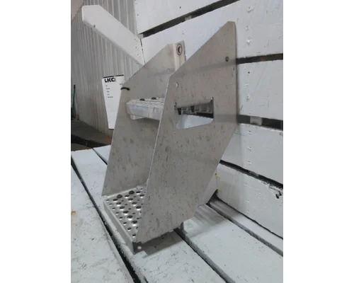 INTERNATIONAL LT FRAME STEP