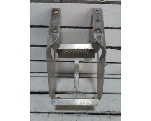 INTERNATIONAL LT FRAME STEP
