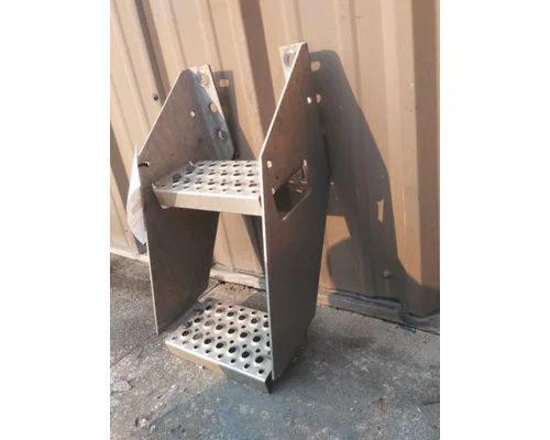 INTERNATIONAL LT FRAME STEP