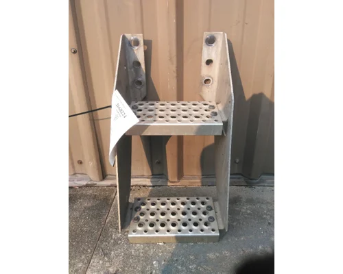 INTERNATIONAL LT FRAME STEP