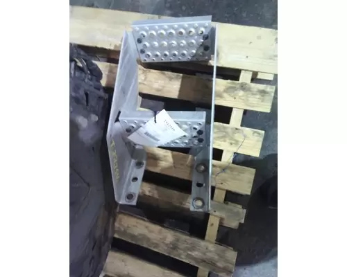 INTERNATIONAL LT FRAME STEP
