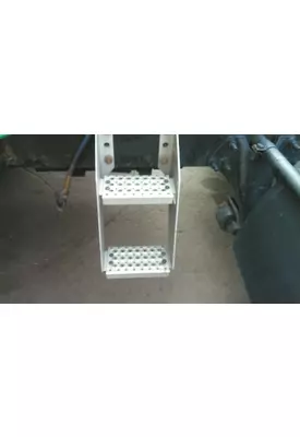 INTERNATIONAL LT FRAME STEP