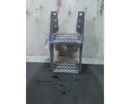 INTERNATIONAL LT FRAME STEP