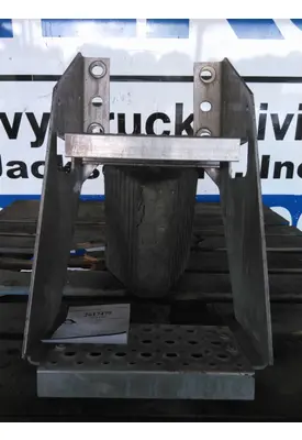 INTERNATIONAL LT FRAME STEP