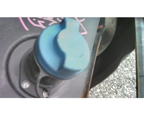 INTERNATIONAL LT FUEL FILLER NECKANTI-SIPHON