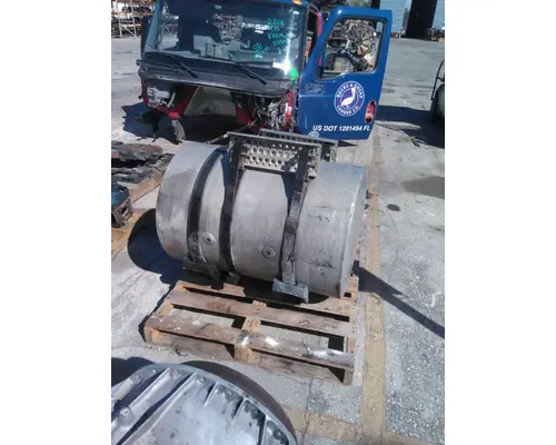 INTERNATIONAL LT FUEL TANK