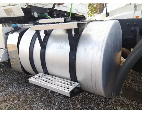 INTERNATIONAL LT FUEL TANK