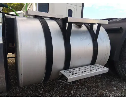 INTERNATIONAL LT FUEL TANK