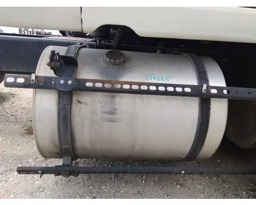 INTERNATIONAL LT FUEL TANK